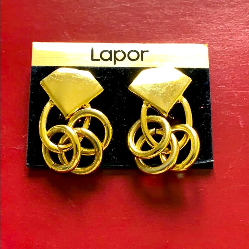 Vintage Lapor gold tone 3 circle clip on earrings